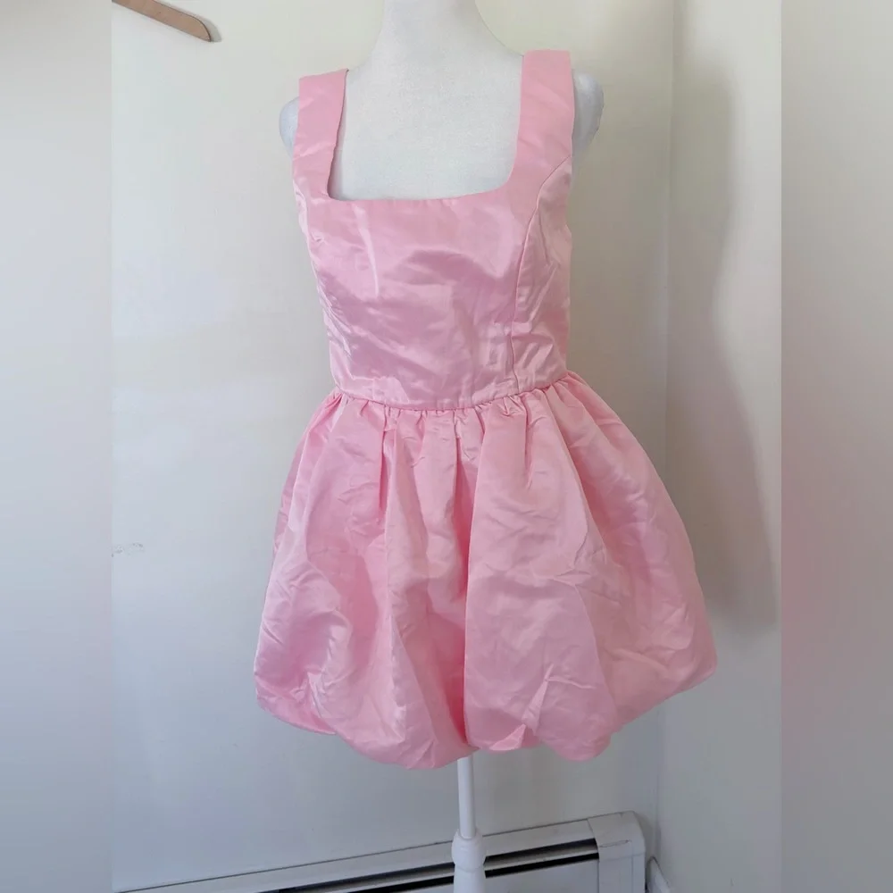 NWOT lulus Regal Cutie Light Pink Satin Square Neck Bubble-Hem Mini Dress READ